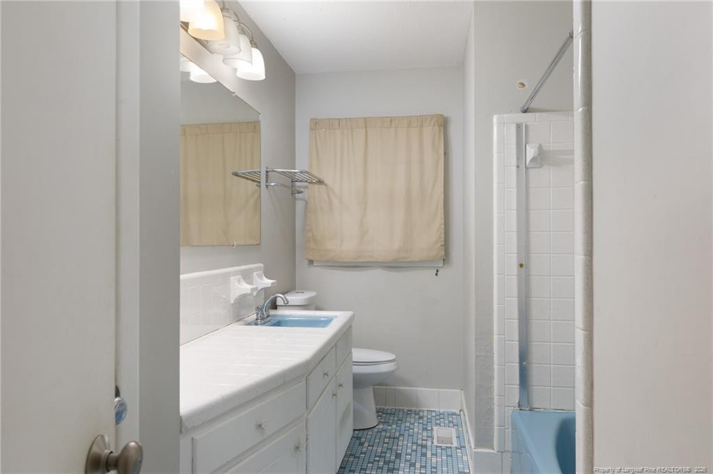 405 Lancaster Road Property Photo 13