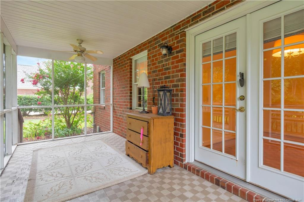 5008 Willow Oak Drive Property Photo 8