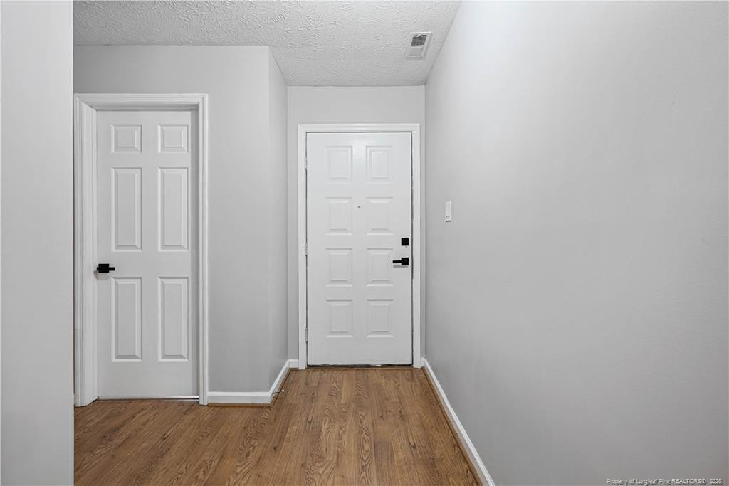2105 Wexford Oaks Court Property Photo 5