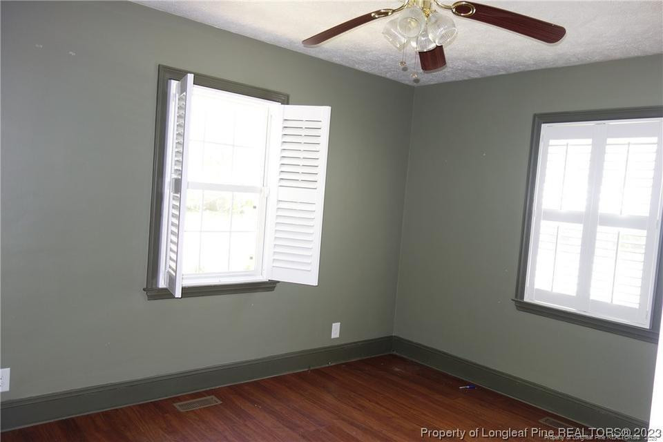 1607 N Cedar Street Property Photo 13
