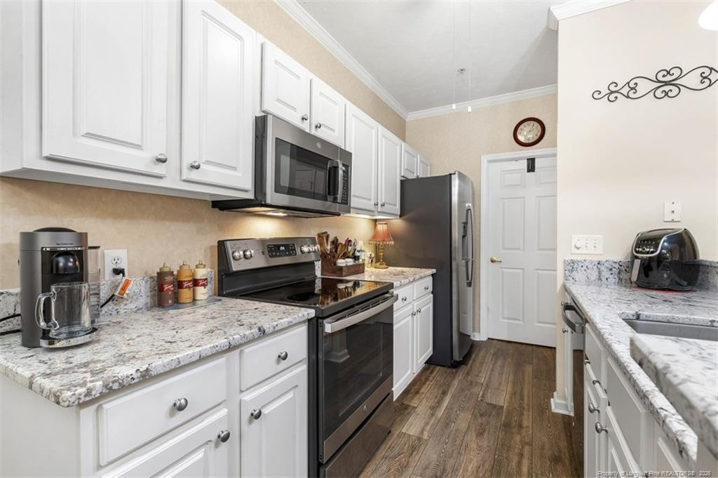 824 Sage Creek Lane Property Photo 4
