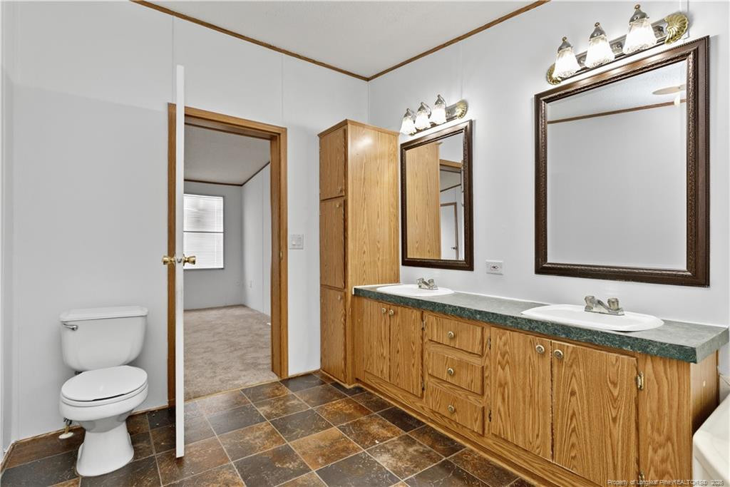 247 Eisler Drive Property Photo 14