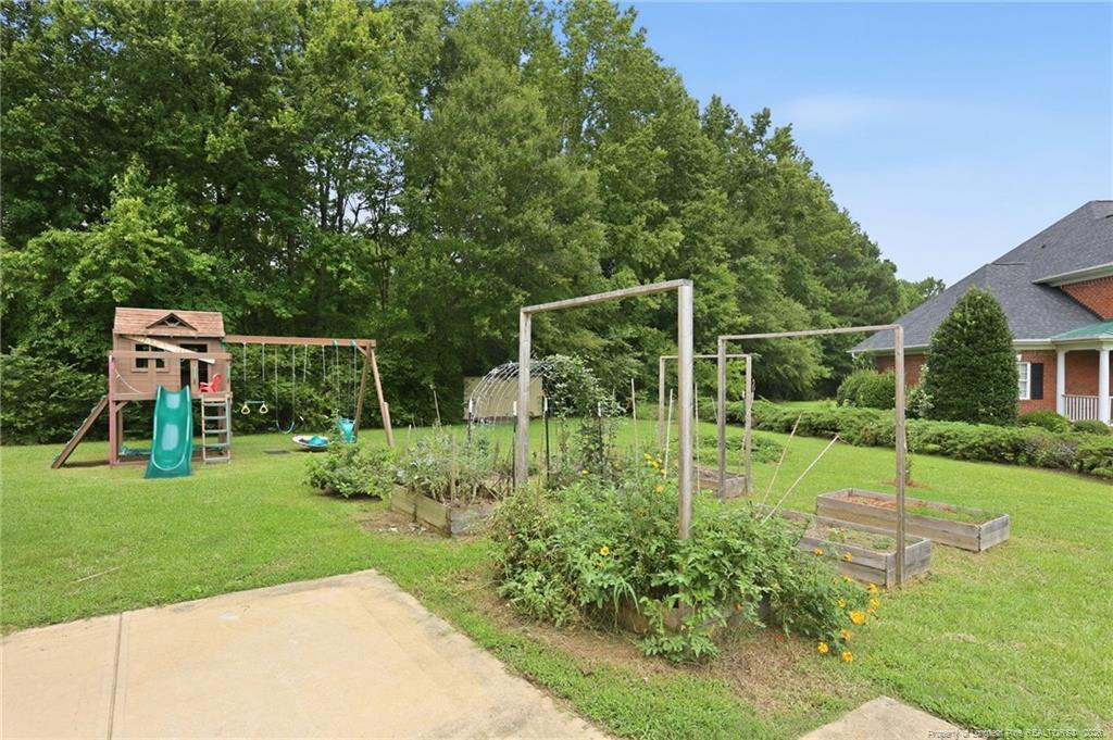305 Planters Lane Property Photo 39