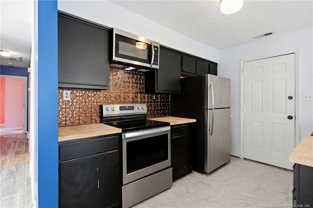 2210 Twinflower Court Property Photo 21