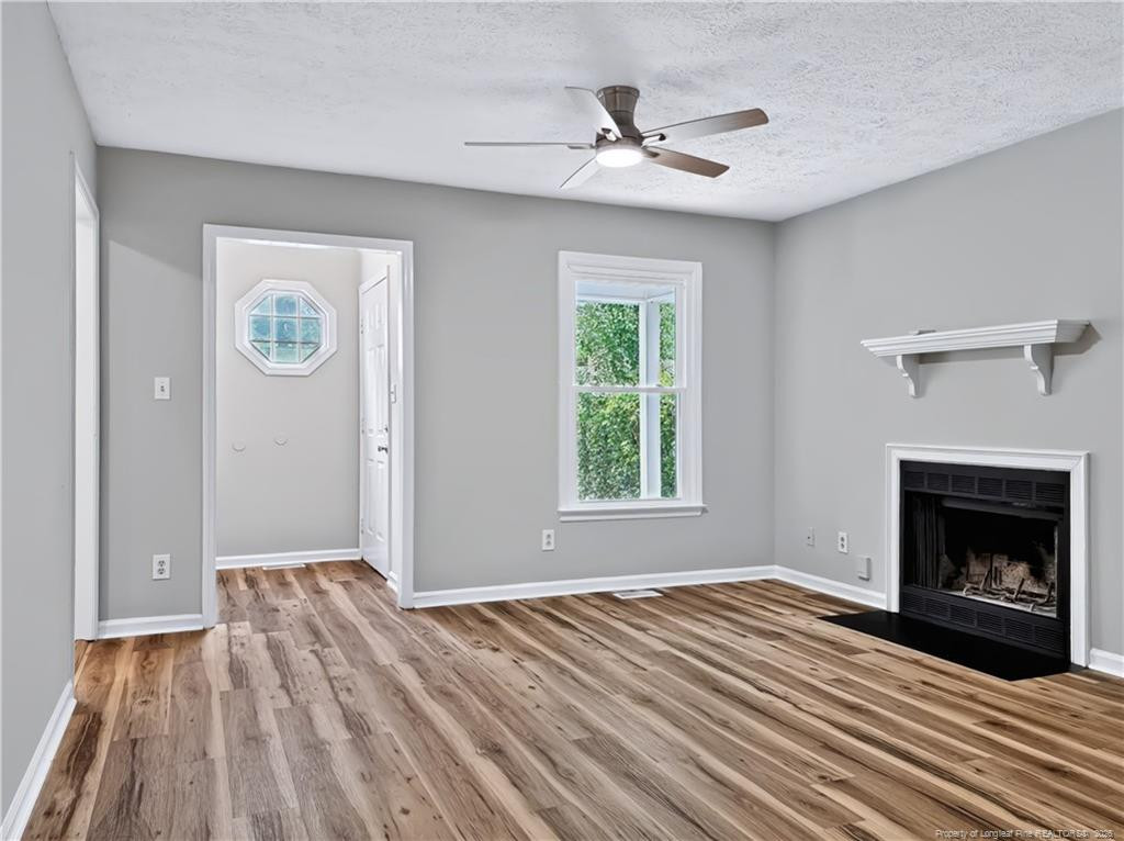 1582 Hazelcrest Drive Property Photo 4