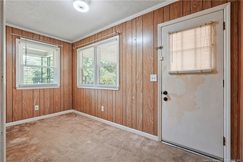 8007 Overhills Road Property Photo 8
