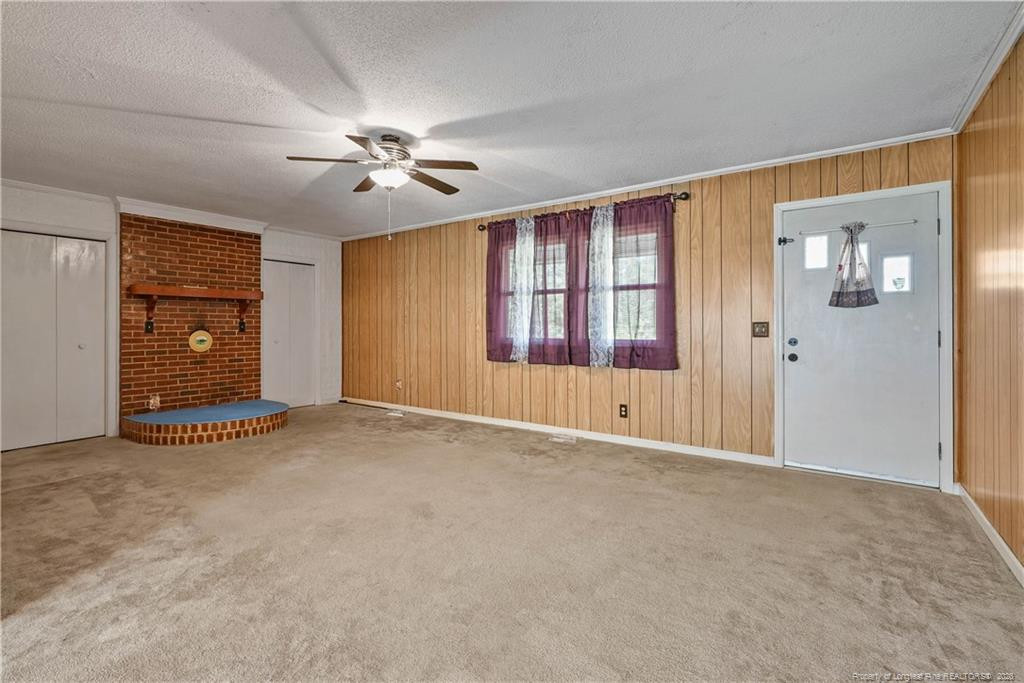 8007 Overhills Road Property Photo 9