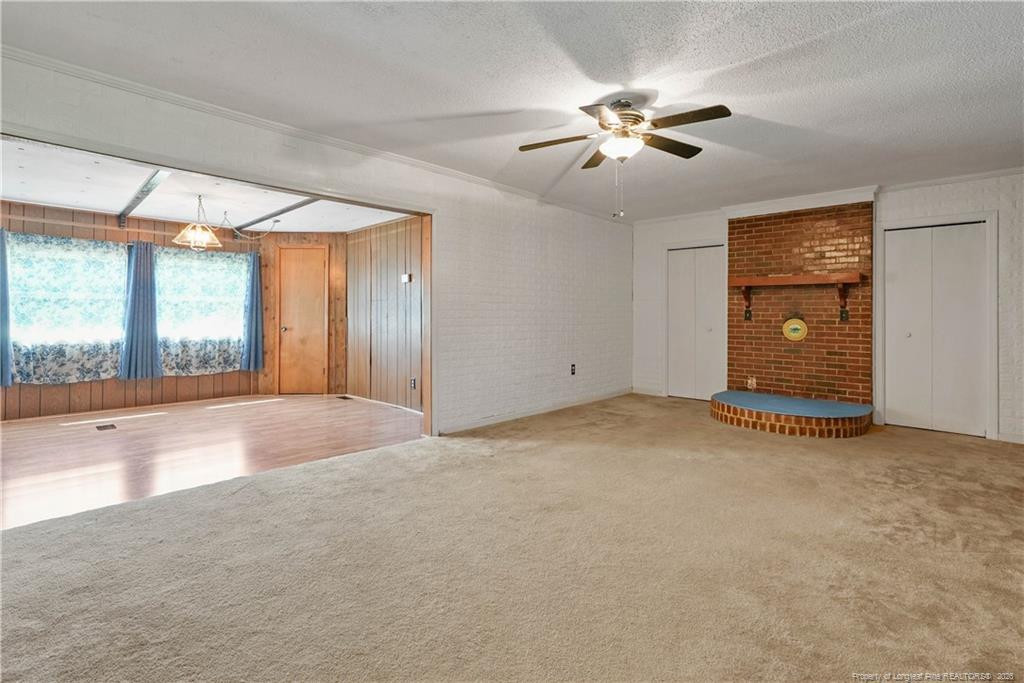 8007 Overhills Road Property Photo 10