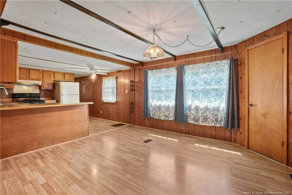 8007 Overhills Road Property Photo 13