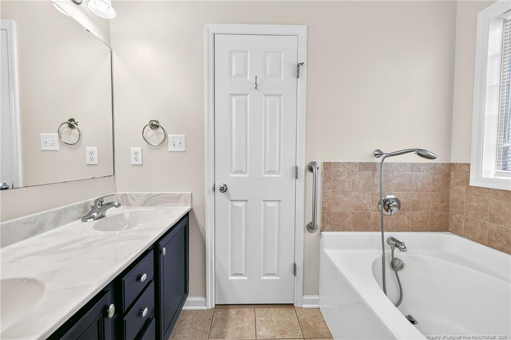 1482 Avoncroft Drive Property Photo 23