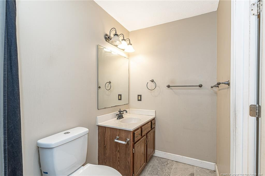 405 Southland Drive Property Photo 30