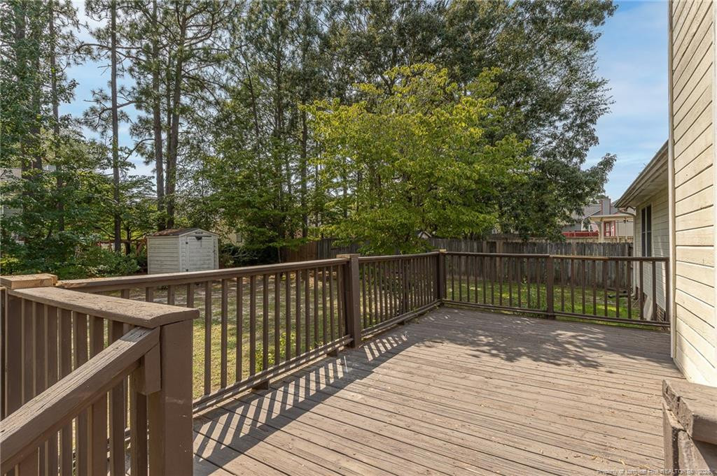 405 Southland Drive Property Photo 37
