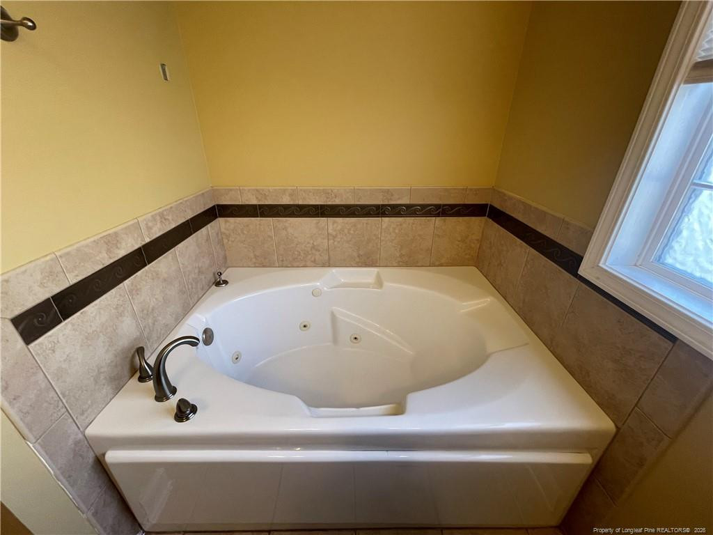 35 Historian Point Property Photo 12