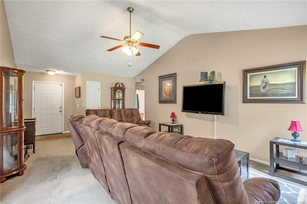 112 Hosta Drive Property Photo 8