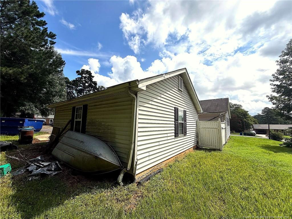 4919 Mandel Road Property Photo 4