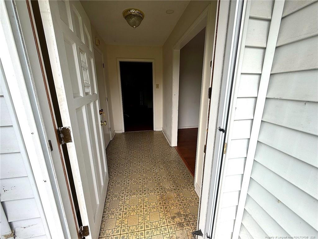 4919 Mandel Road Property Photo 7