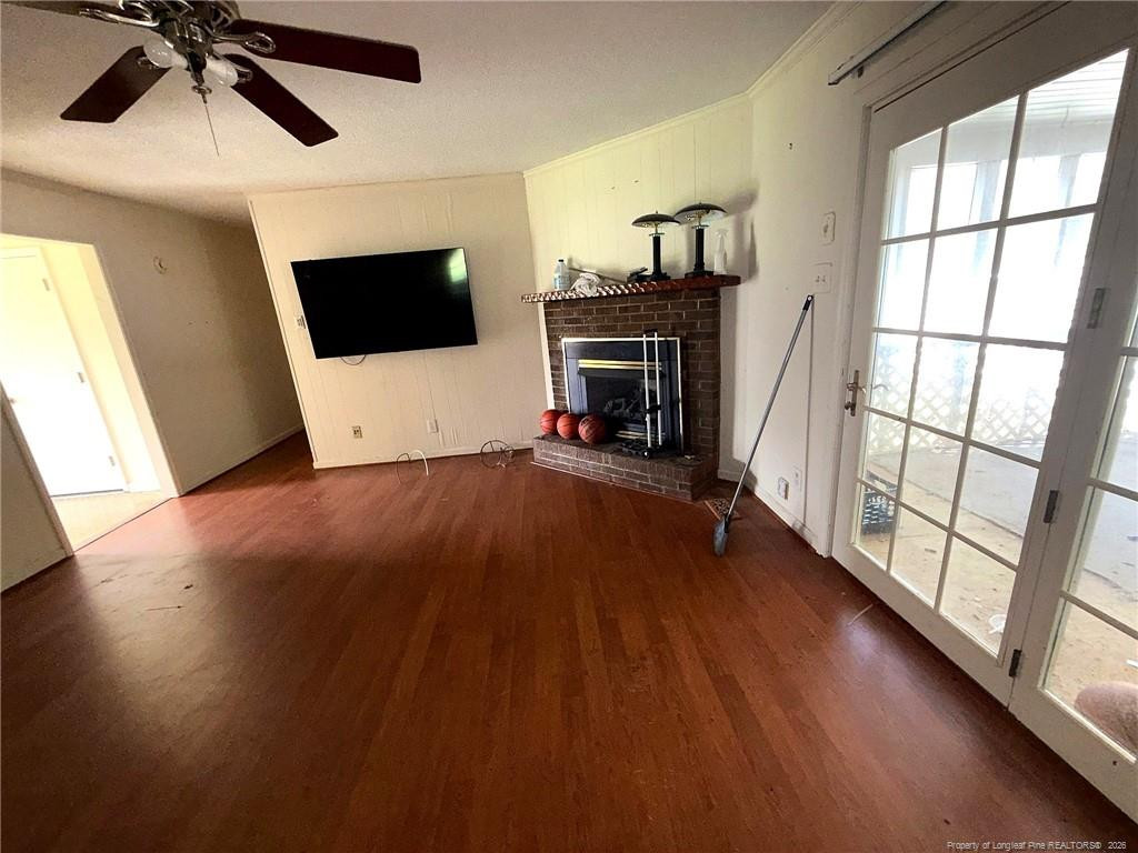 4919 Mandel Road Property Photo 14