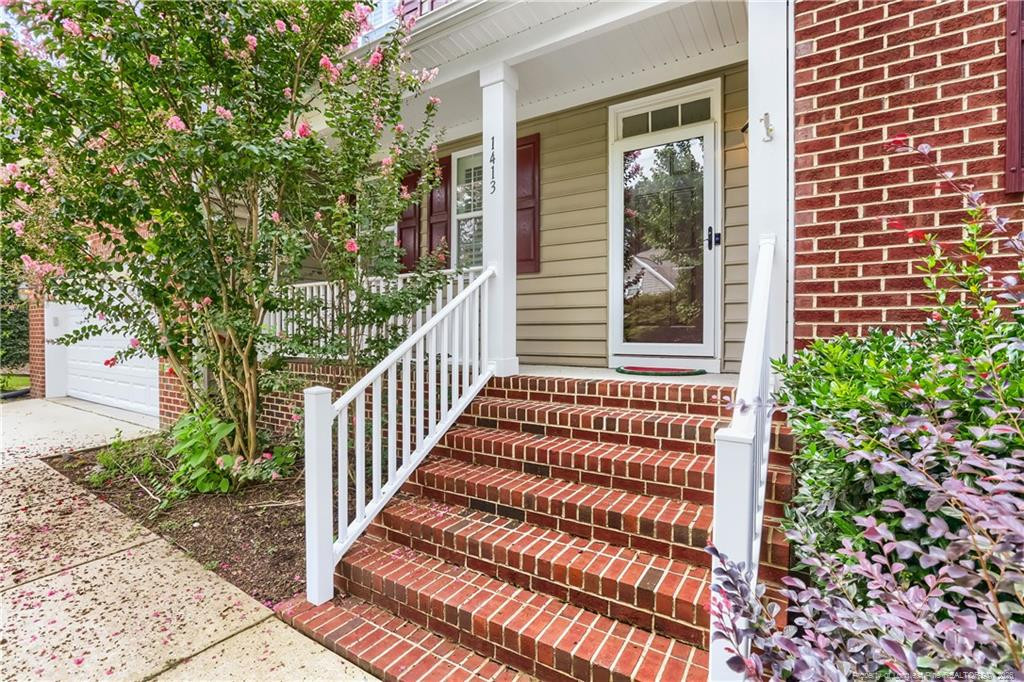 1413 Lagerfeld Way Property Photo 2