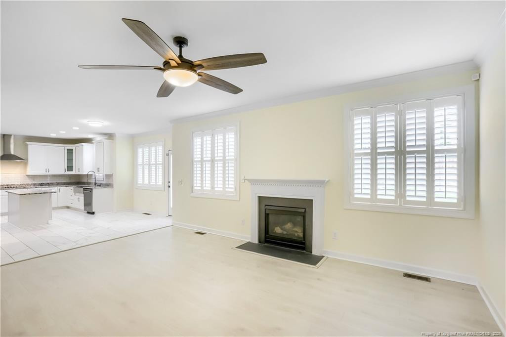 1413 Lagerfeld Way Property Photo 3