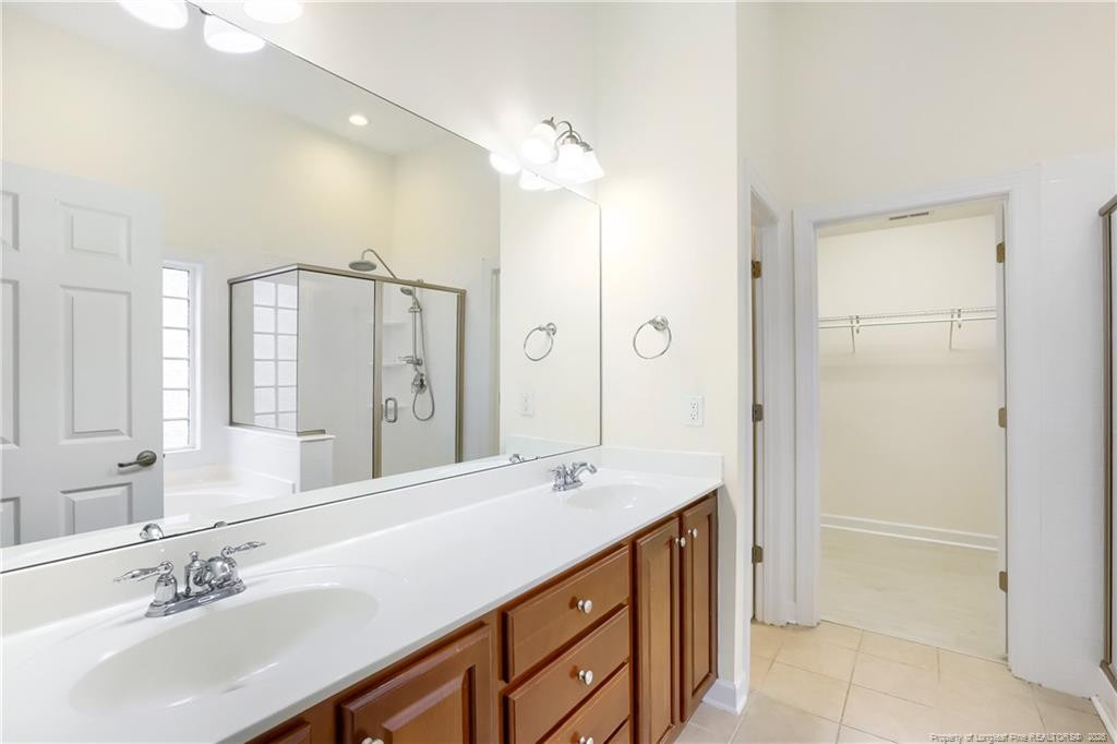 1413 Lagerfeld Way Property Photo 12