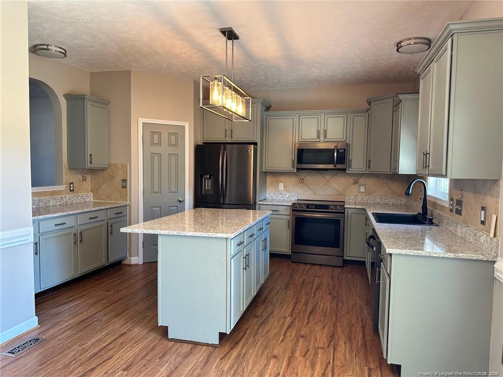 3912 Barclay Way Property Photo 3