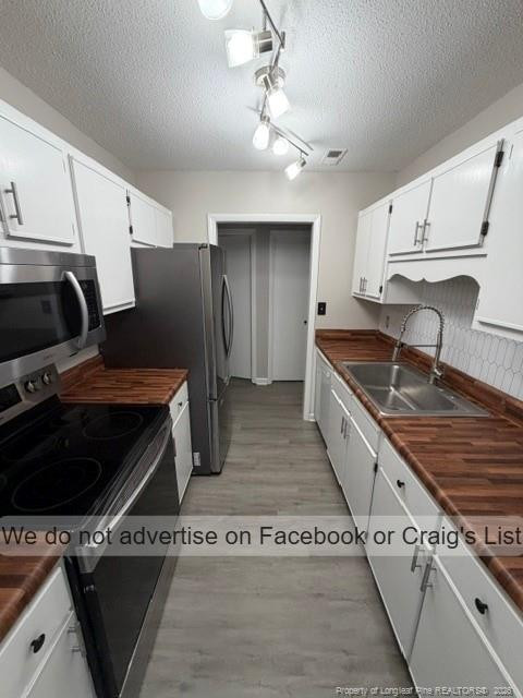 209 Eppingdale Drive Property Photo 4