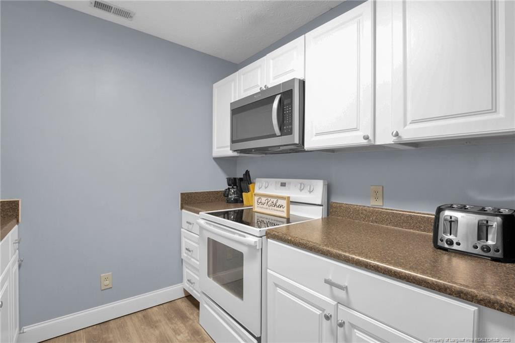 672 Bartons Landing Place 8 Property Photo 13