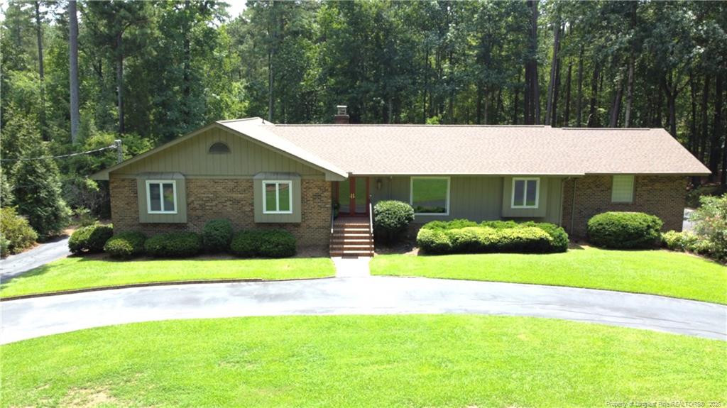 607 Pineknoll Drive Property Photo 1