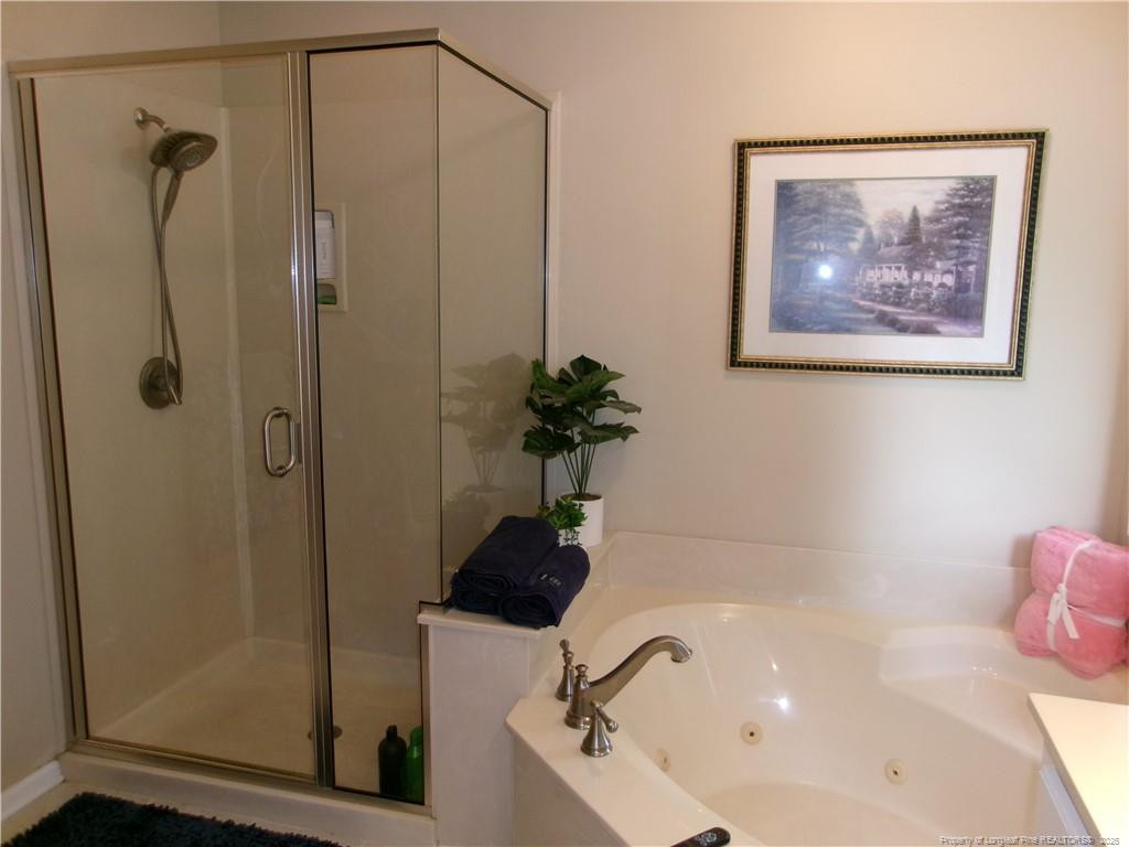 516 Twisted Oak Lane Property Photo 28