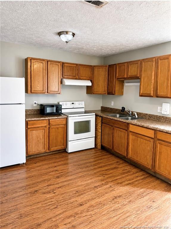 5864-5870 Aftonshire Drive Property Photo 5