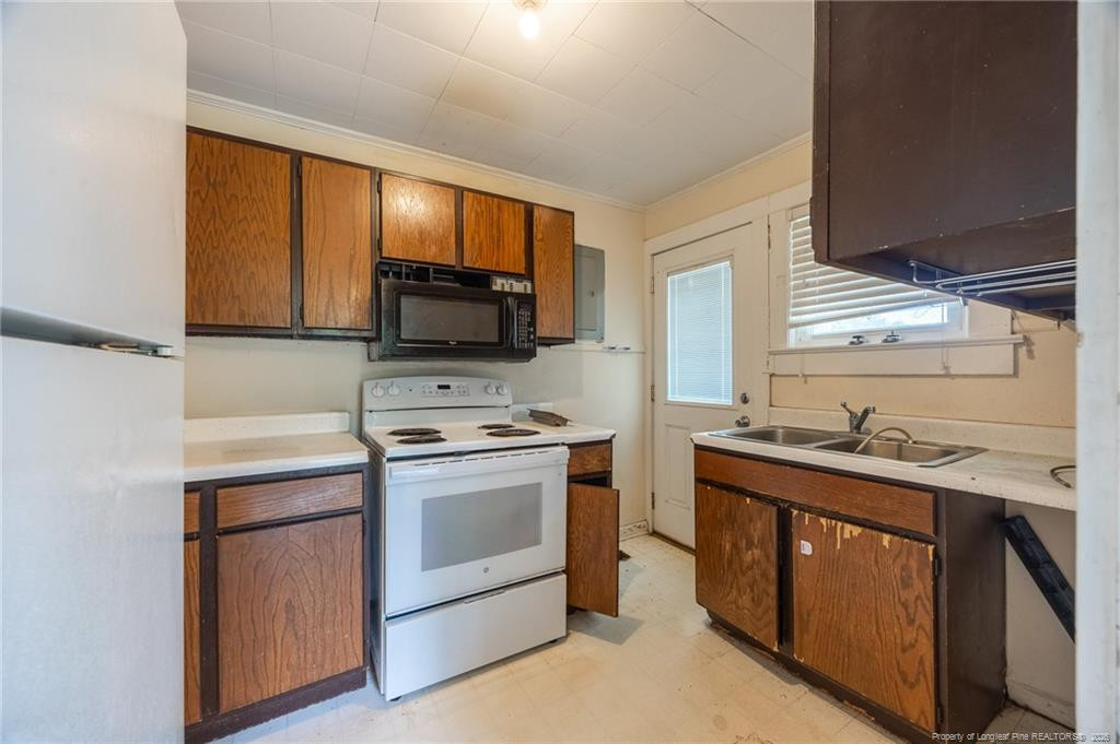 413 Seymour Street Property Photo 6