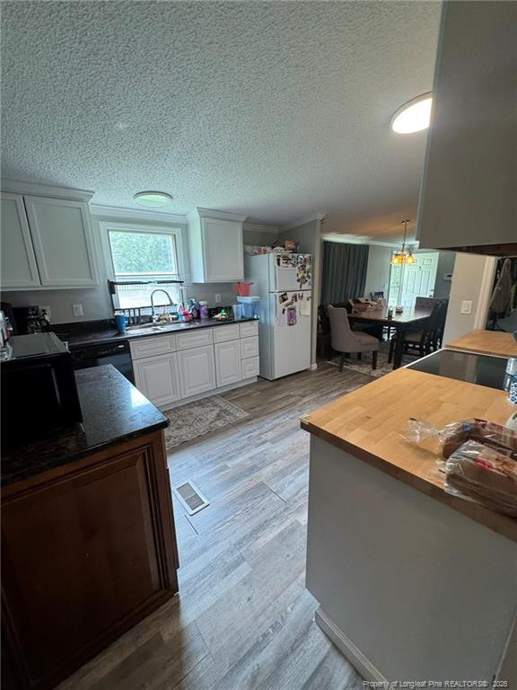 399 Ireland Drive Property Photo 26