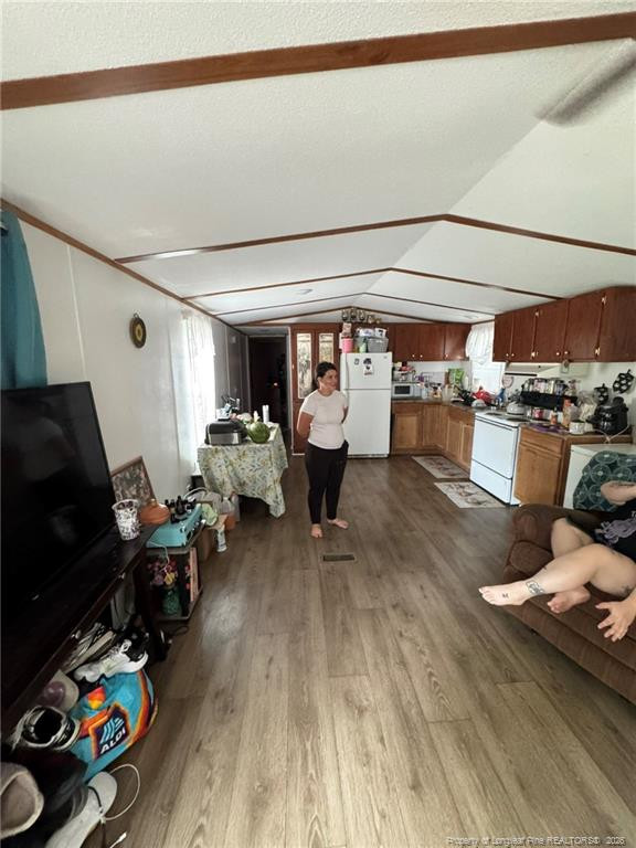 399 Ireland Drive Property Photo 40