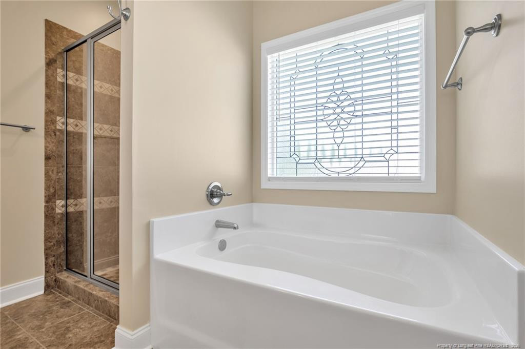 3729 Glencourse Way Property Photo 23