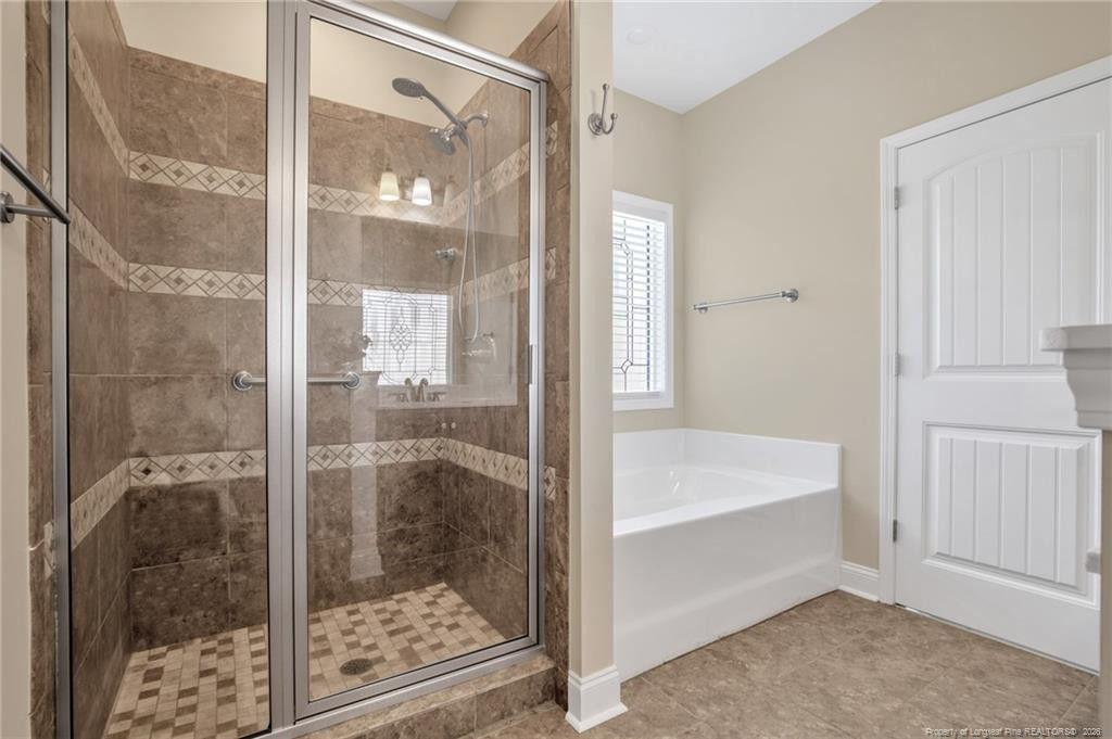 3729 Glencourse Way Property Photo 24