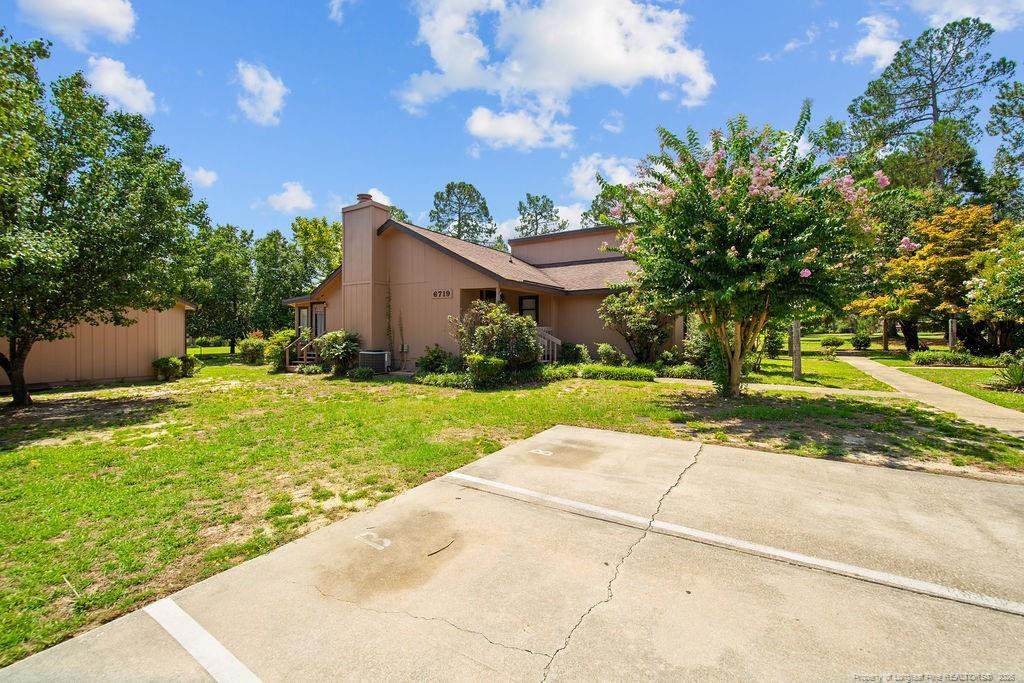 6719 Irongate Drive B Property Photo 2