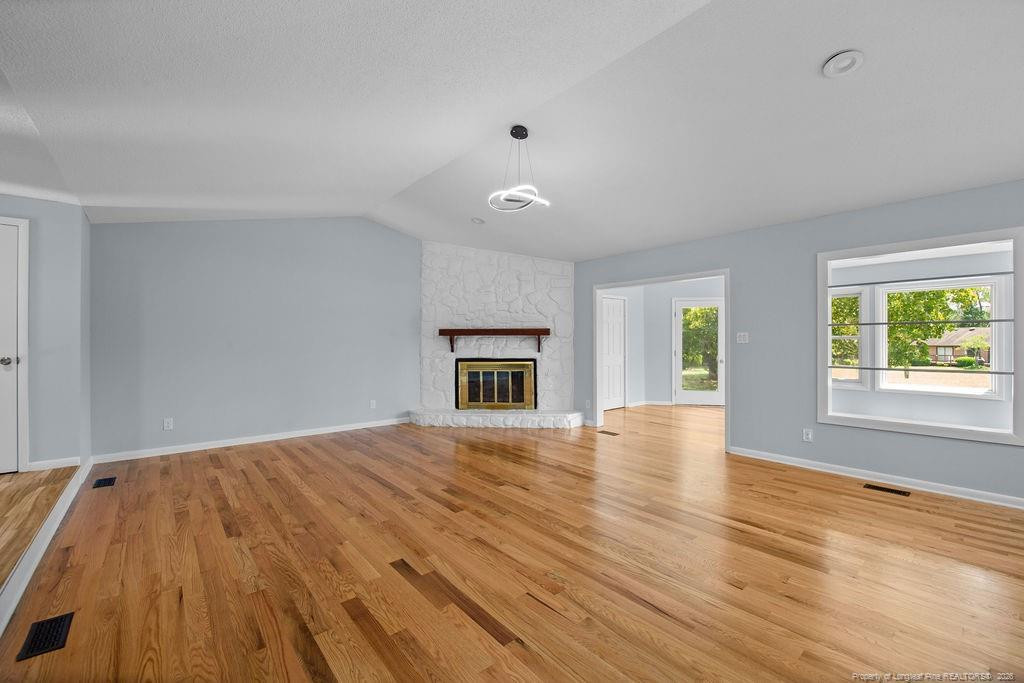 6719 Irongate Drive B Property Photo 8