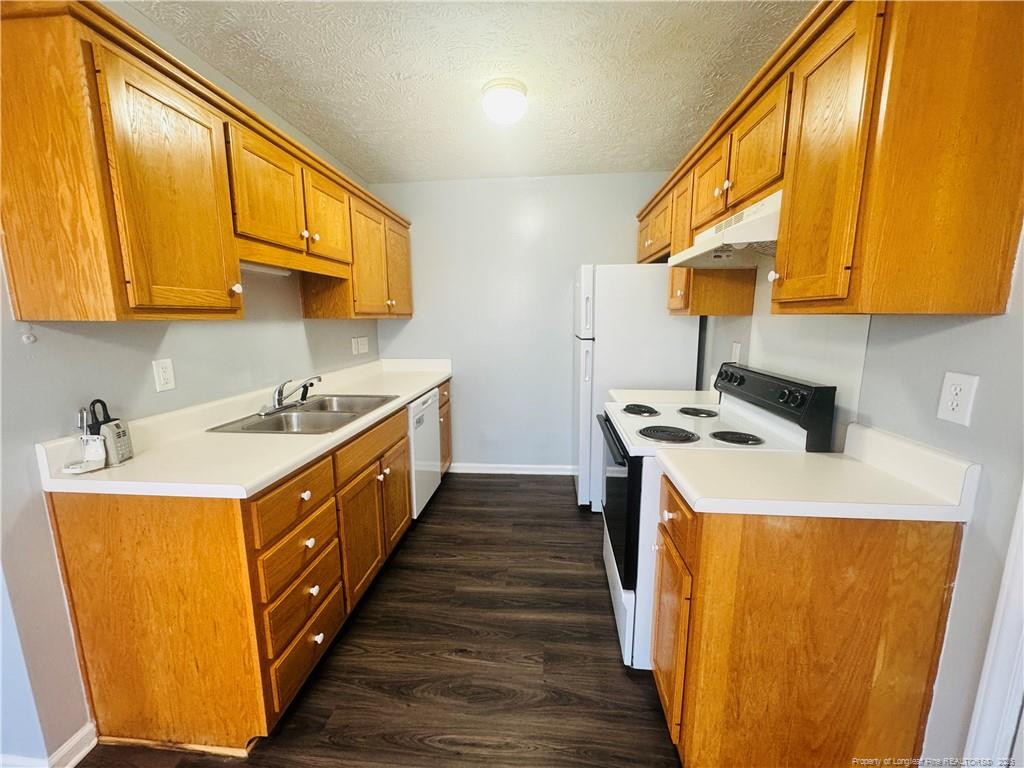 233 Bahia Lane Property Photo 4