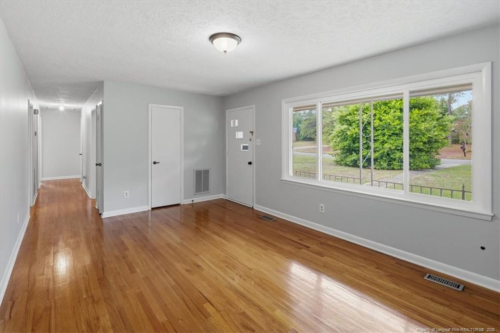 1451 Greenock Avenue Property Photo 4