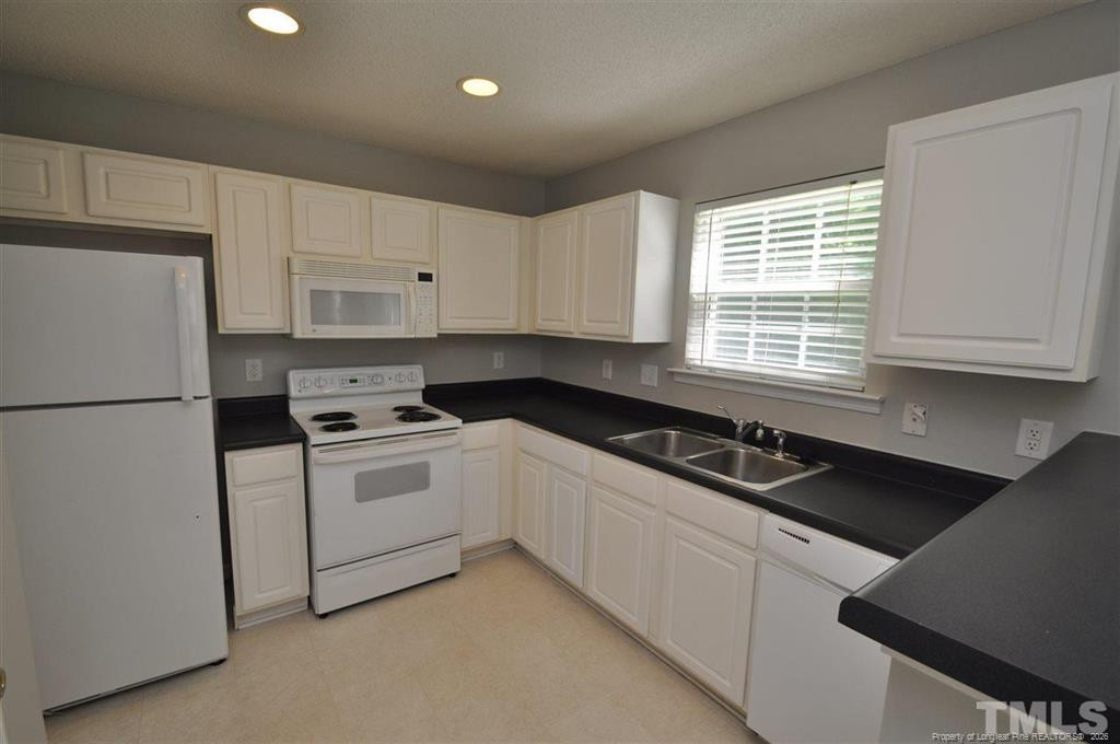5909 Rivercliff Court Property Photo 8