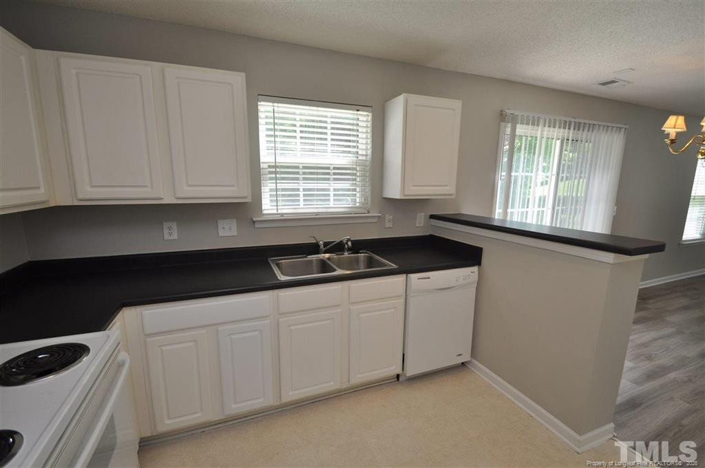 5909 Rivercliff Court Property Photo 9