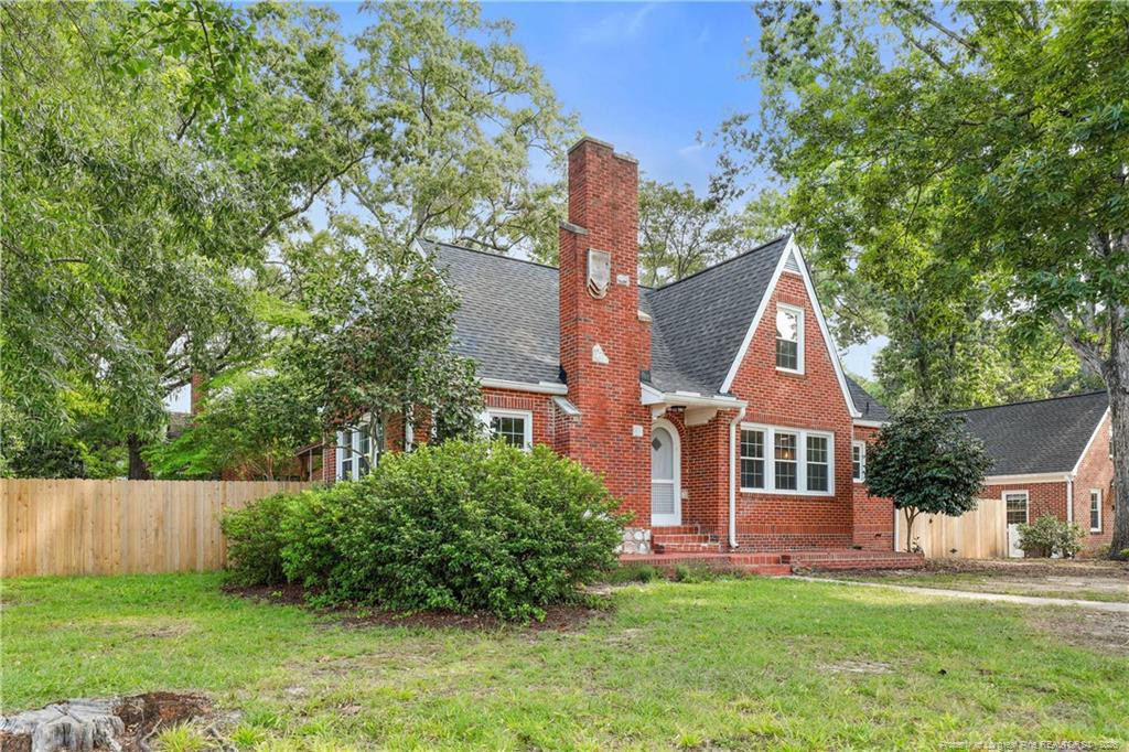 513 Raleigh Street Property Photo 3