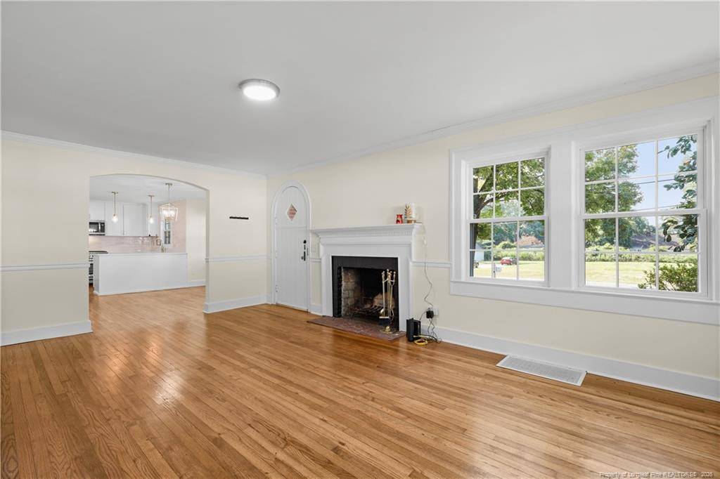 513 Raleigh Street Property Photo 6