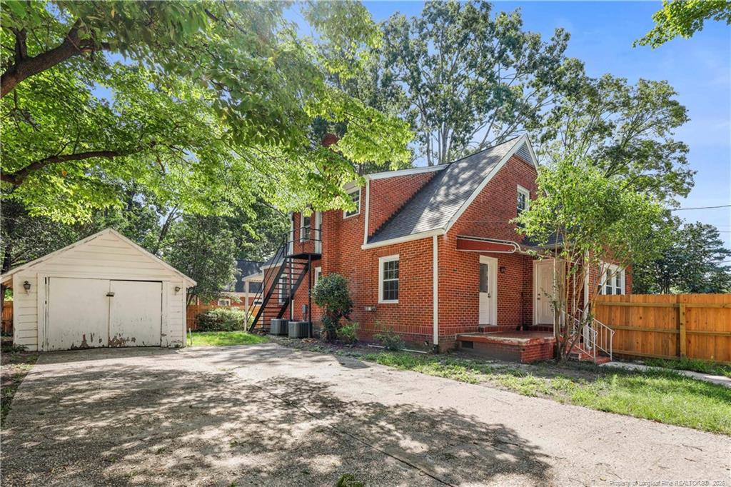 513 Raleigh Street Property Photo 36