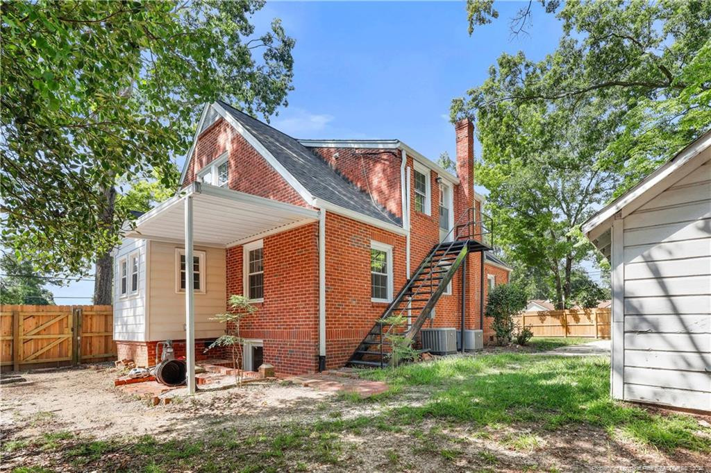 513 Raleigh Street Property Photo 37