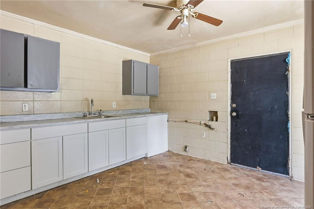 421 Squirrel Street Property Photo 19