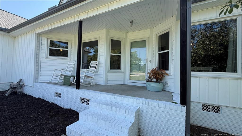 6605 Walnut Cove Drive Property Photo 2
