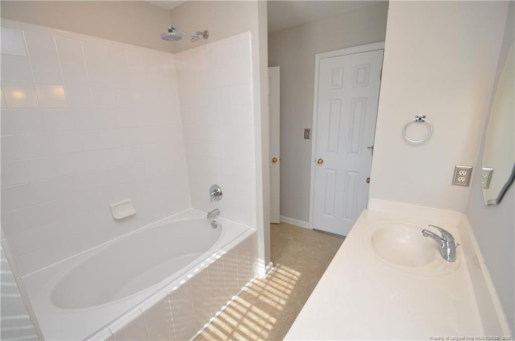 402 Knightsborough Way Property Photo 29