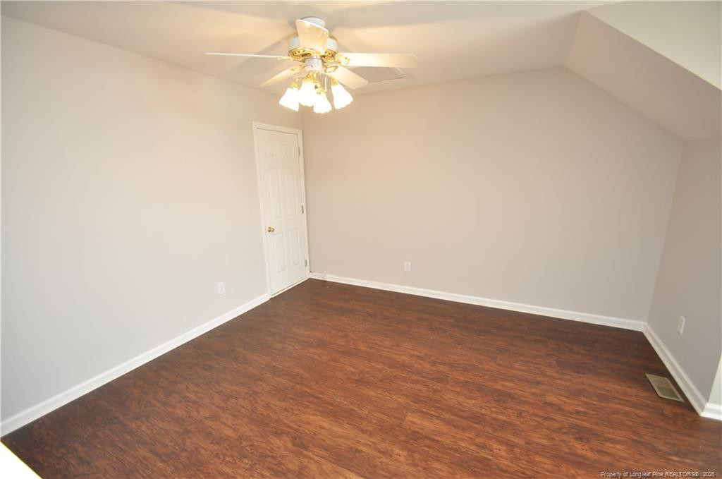 402 Knightsborough Way Property Photo 32