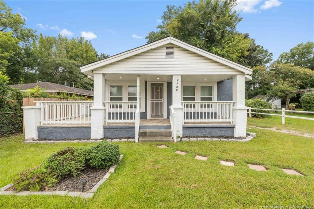 1707 Murchison Road Property Photo 1